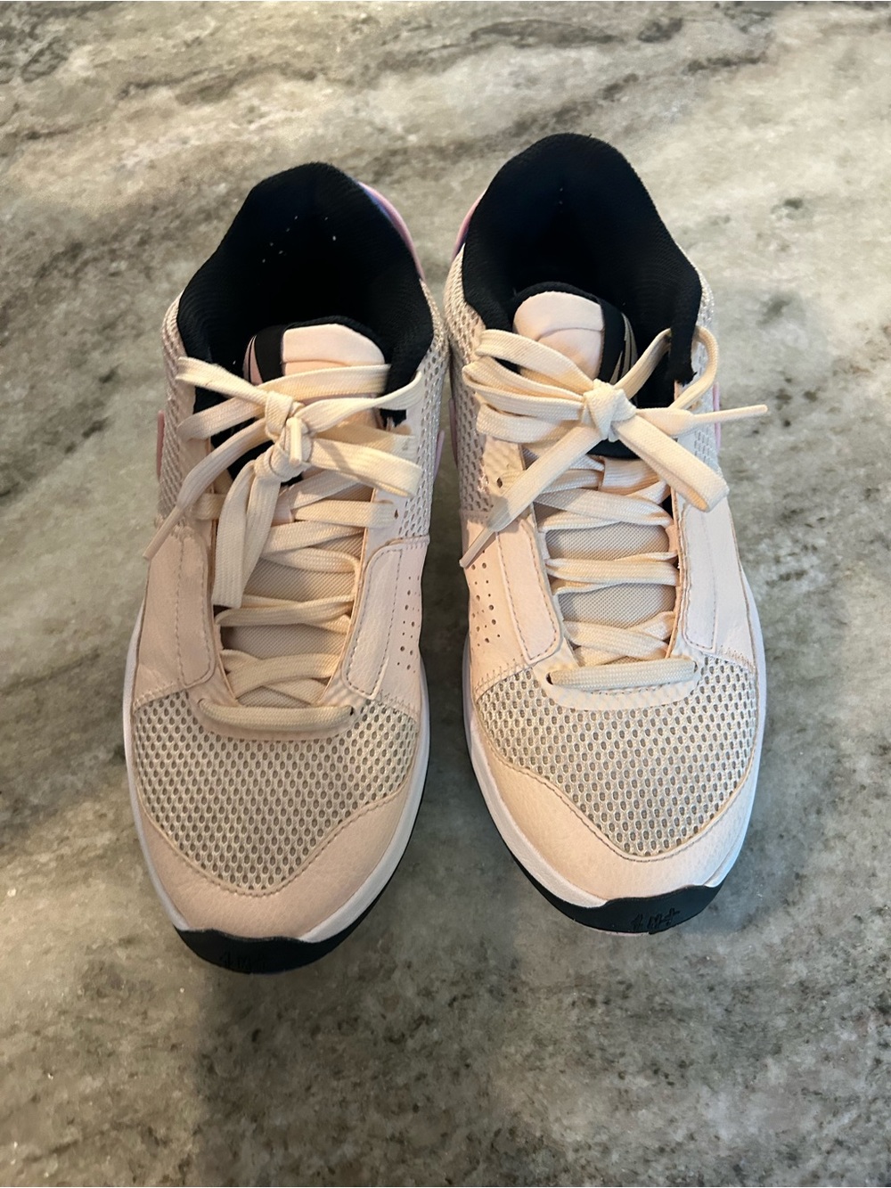 Nike guava ice basketball sneakers Women's size 6